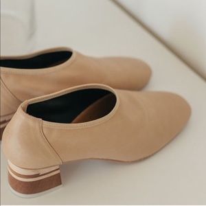 COCLICO Euclid Stretch Leather Wood Heel